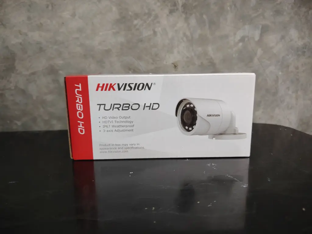 Cámara Hikvision TURBO HD (tipo Bullet).